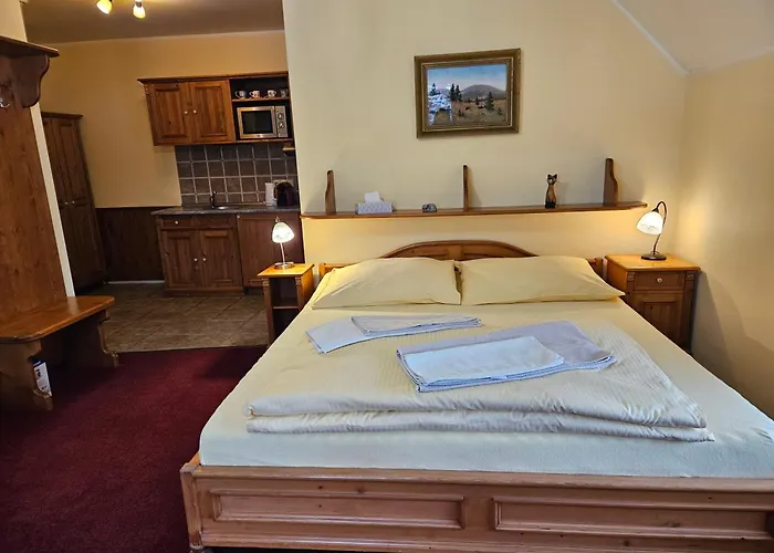 Happy House & Sauna Apart-hotel 4*