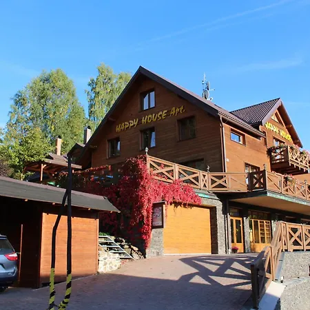 Happy House & Sauna 4*