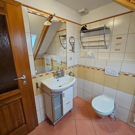 מלון דירות Happy House & Sauna 4*