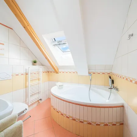 Апарт-отель Happy House & Sauna 4*