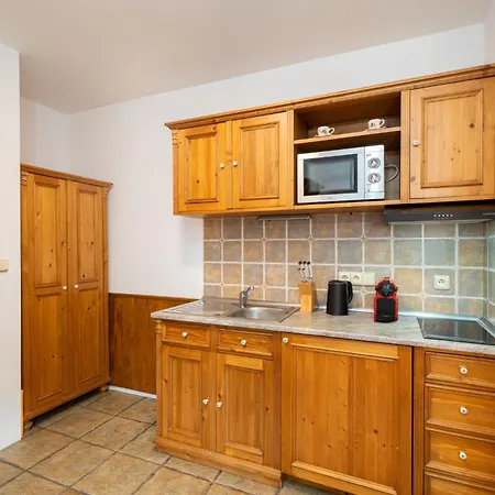 Happy House & Sauna Hotel apartamentowy 4*